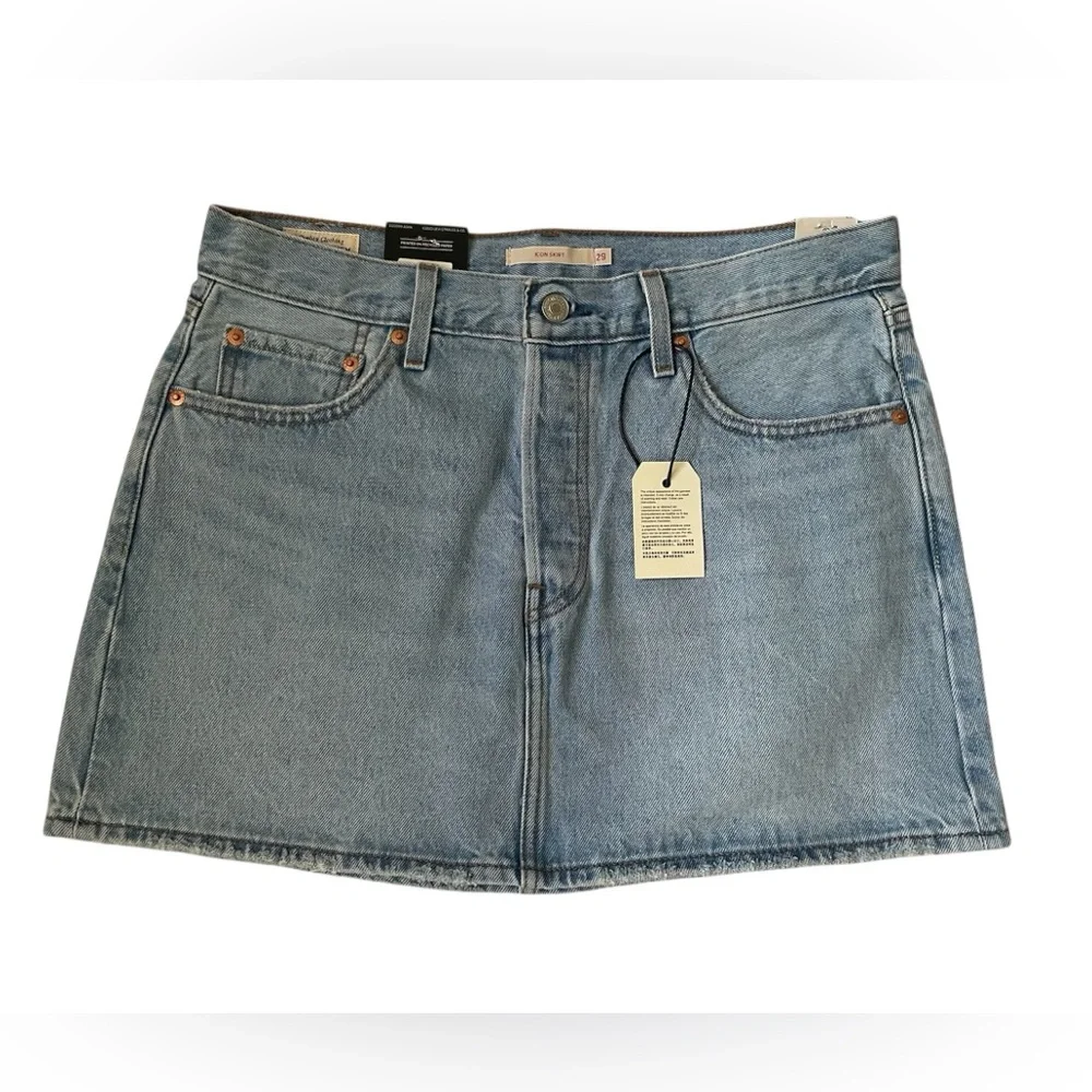 Levi’s premium mid rise icon mini Jeans skirts light wash blue